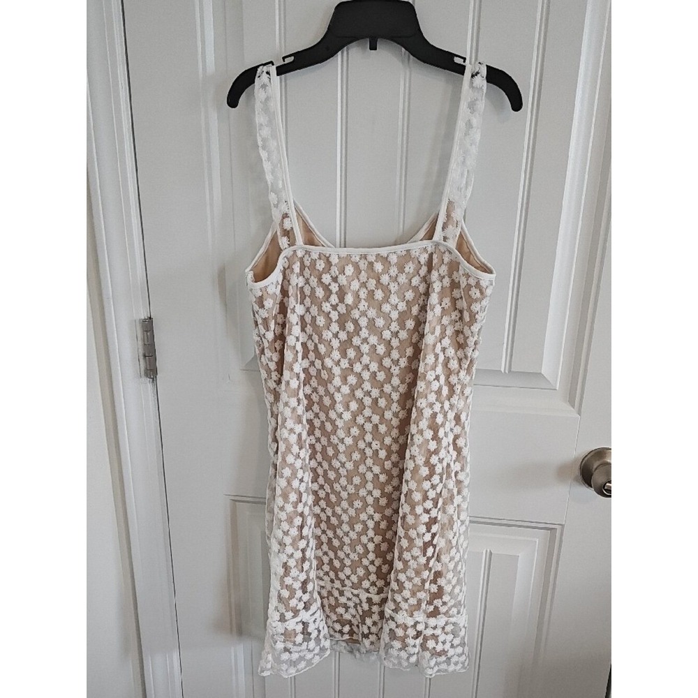 White Floral Daisy Lace Mini Dress Tie Front Ruffle Hem Nude Lining XL Beach - Picture 4 of 16